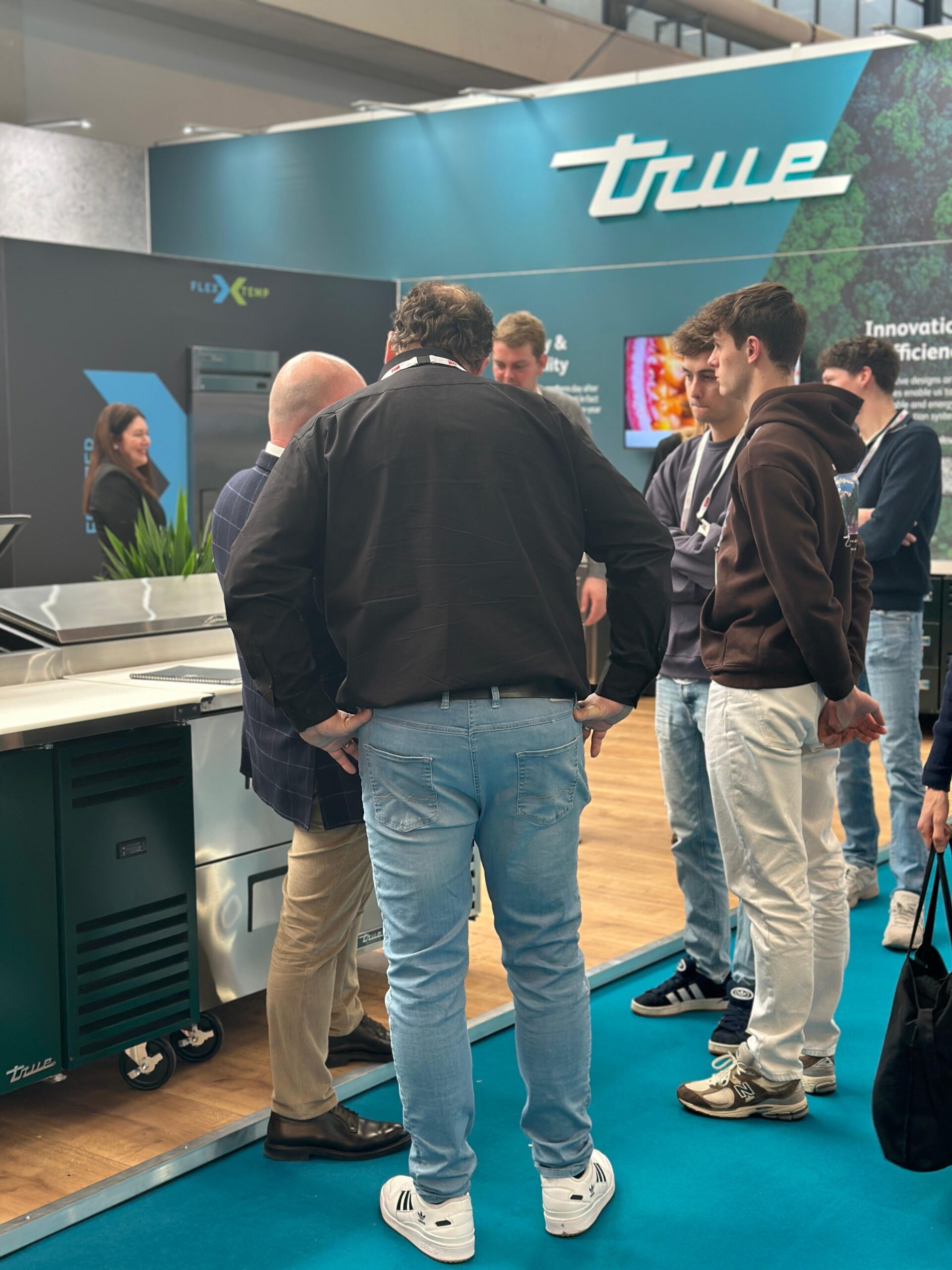 f00d9073-18ef-42d3-8fd4-3a69930df30f